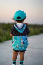 Load image into Gallery viewer, Seagulls “mom” Colorblock Tee
